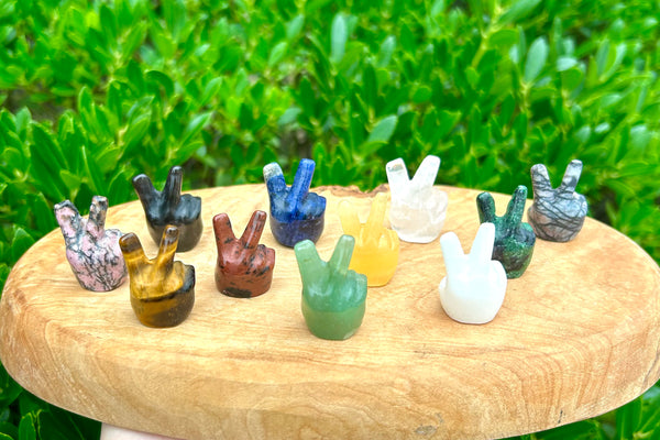 Mini Mix Hand Peace Sign Crystal Carving