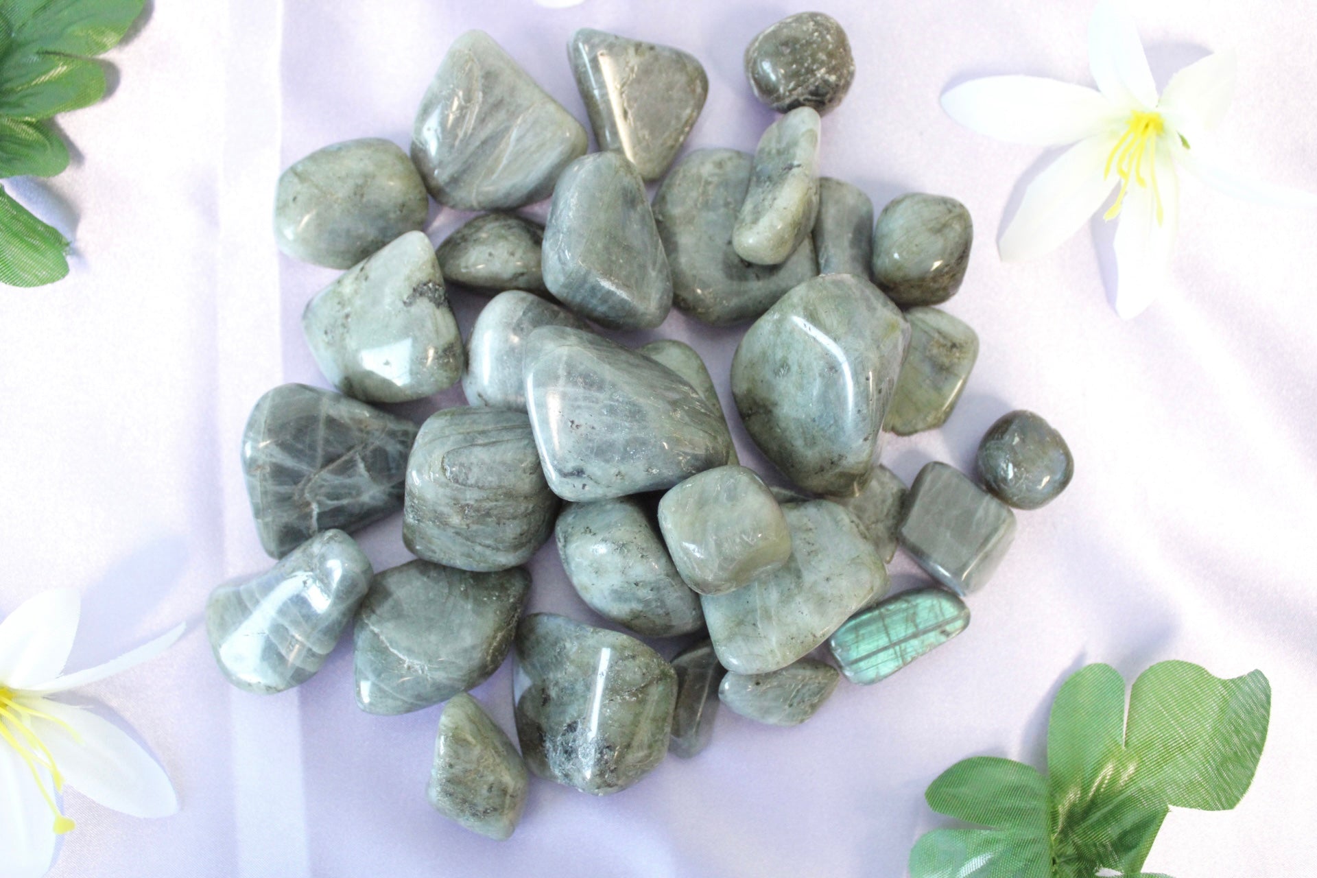 Labradorite tumbled stone