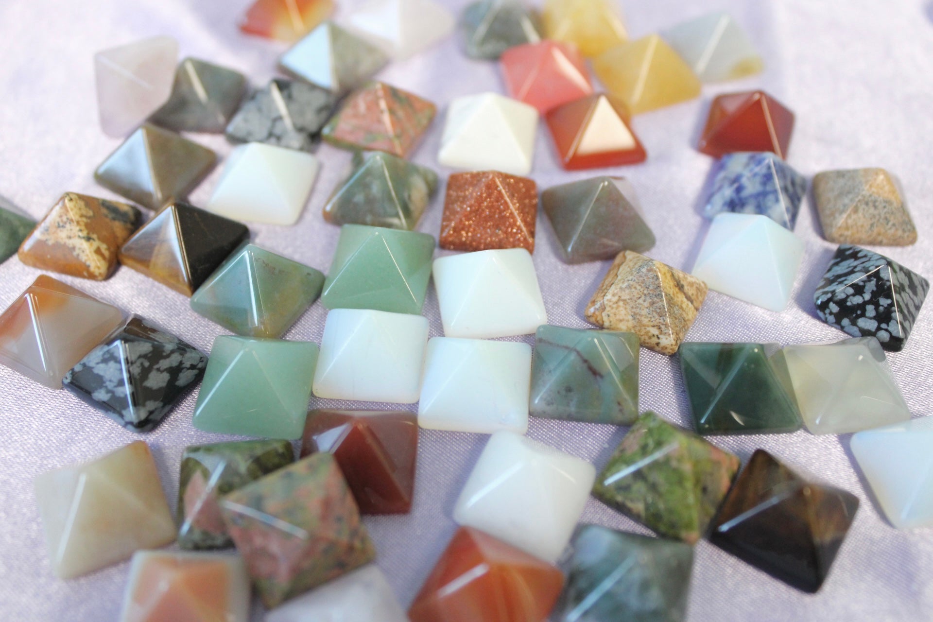 Mini Mixed Crystal Pyramids